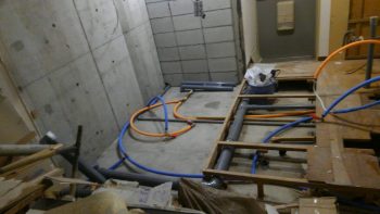 H29 11 15立川市のマンションで配管工事 水のトラブル 水回りリフォームなら川崎市の株式会社咲楽メンテナンス