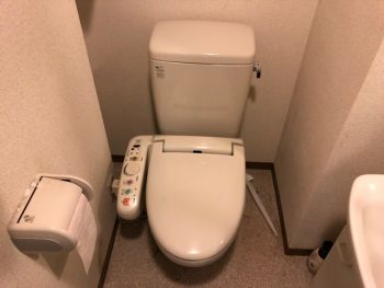 R2 6 19 港北区にてトイレ水漏れ修理 Inax 1su 水のトラブル 水回りリフォームなら川崎市の株式会社咲楽メンテナンス